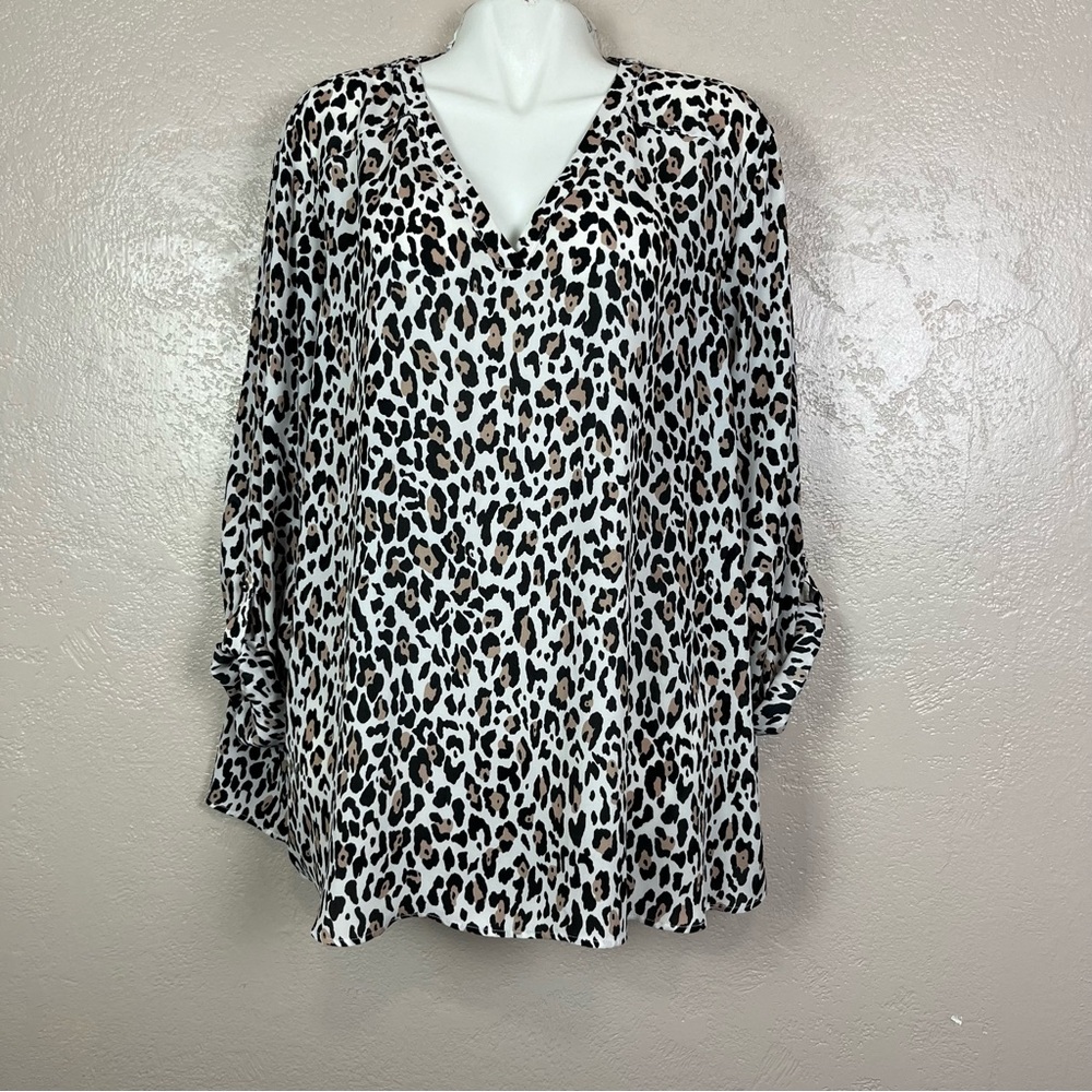 Maurices women 3/4‎ sleeve V-neck animal print tunic blouse size 3